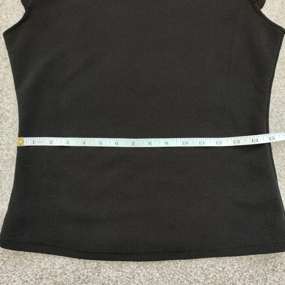 SHEIN Scallop Trim Solid Tee Size L - Picture 10 of 14